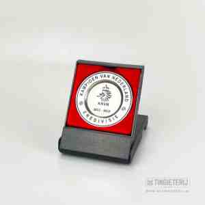 Foto: Miniatuur kampioensschaal   eredivisie 20222023   feyenoord   originele miniatuur   officieel knvb product   minischaal   feyenoord artikelen