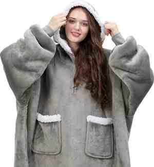 Foto: Oversized groote hoodie   hoodie deken   warme deken   warme deken hoodie   winter deken   fleece dekentje   hoodie blanket