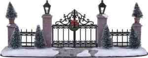 Foto: Luville   lighted gate  fence bo   kersthuisjes kerstdorpen