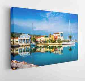 Foto: Uitzicht op de kust van alacati town in de stad cesme alacati is een populaire toeristische bestemming in turkije modern art canvas horizontaal 1352422142 40 30 horizontal