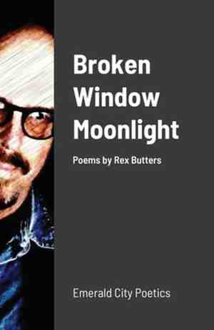Foto: Broken window moonlight