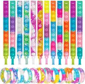 Foto: Partizzle 24x fidget toys pop it armbanden pakket   uitdeelcadeautjes   grabbelton traktatie cadeautjes   voor kinderen peuters