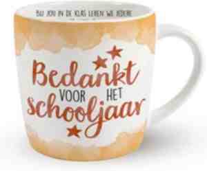 Foto: Mok   koffie beker   bedankt voor het schooljaar   gevuld met drop   lint  speciaal voor jou   cadeauverpakking met gekleurd lint