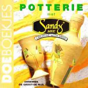 Foto: Potterie met sandy art creative with sand