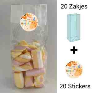 Foto: Uitdeelzakjes sluitstickers   20 stickers 20 zakjes   cellofaanzakjes   transparant   snoepzakjes   traktatie zakjes   inpakzakjes   kinderfeestje   giraf   slang